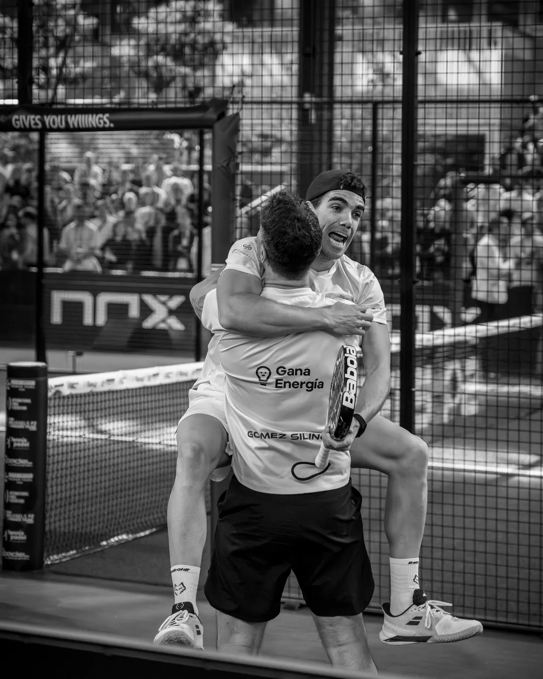 Premier Padel Brussels players celebrating on court